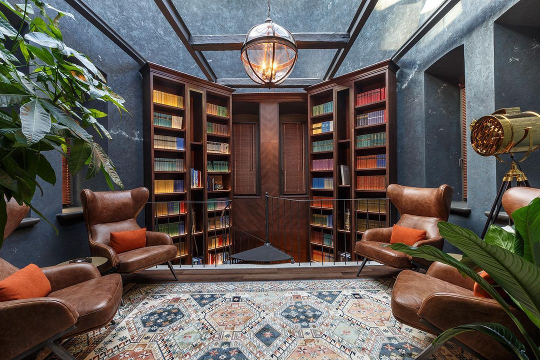 Пироговская набережная 7 DOM